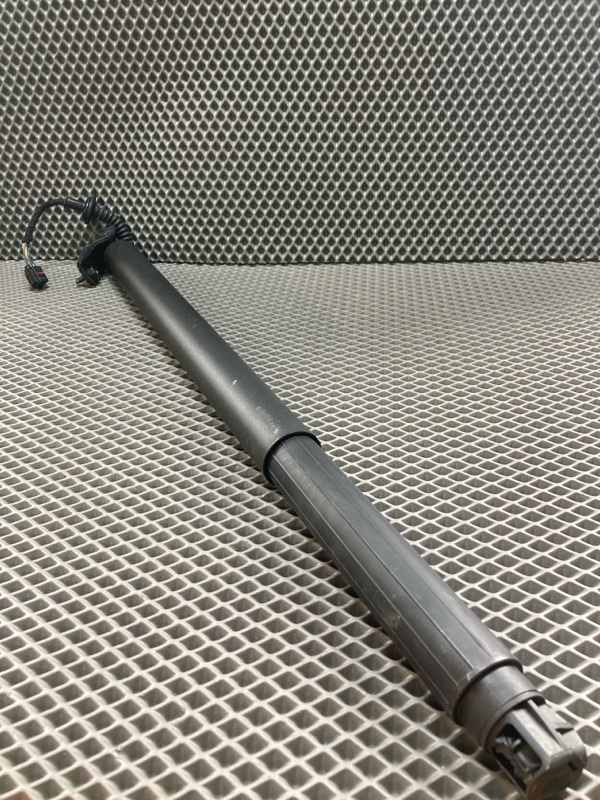 Амортизатор двери багажника, 25000 рублей, Ховрино