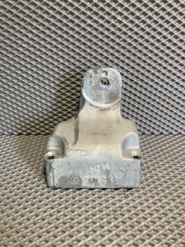 Кронштейн опоры двигателя, 2000 рублей, Ховрино