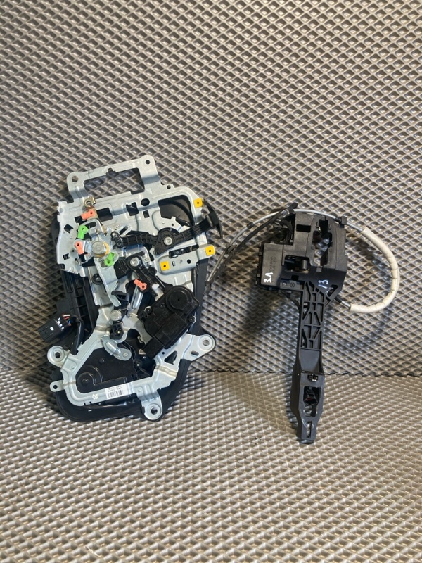 Замок боковой двери, 15000 рублей, Ховрино