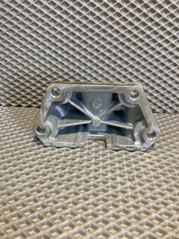 Кронштейн опоры двигателя, 5000 рублей, Ховрино