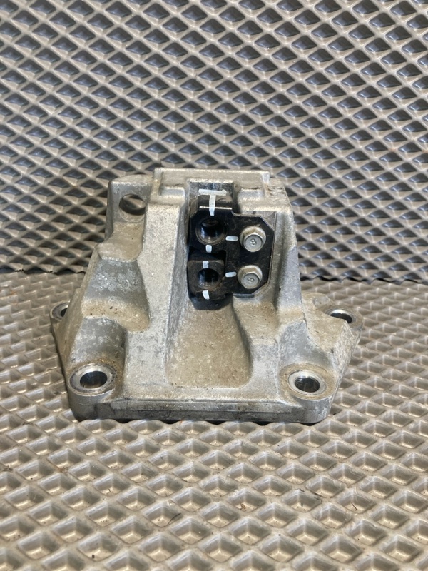 Кронштейн опоры двигателя, 5000 рублей, Ховрино