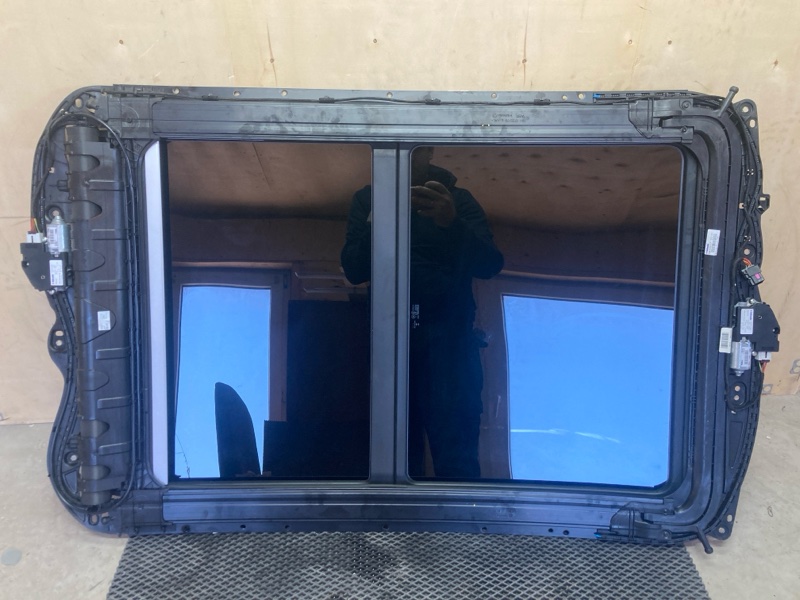 Стекло панорамной крыши, 50000 рублей, Ховрино