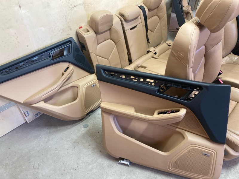 Сиденья комплект, 110000 рублей, Ховрино