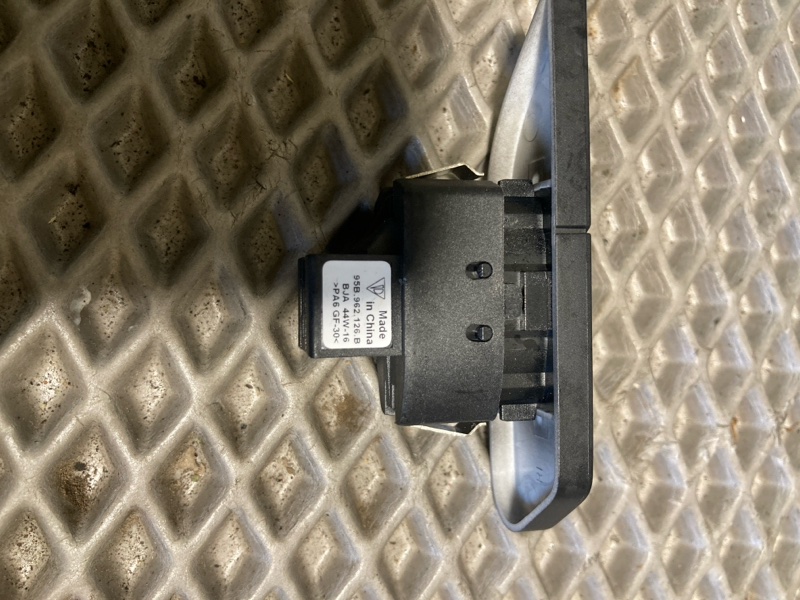 Кнопка, 1000 рублей, Ховрино