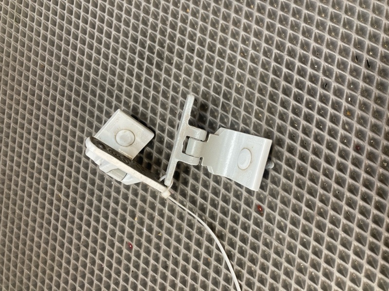 Петля двери багажника, 2000 рублей, Ховрино