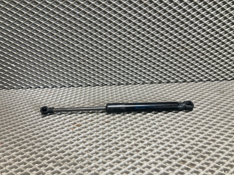 Амортизатор капота, 2500 рублей, Ховрино