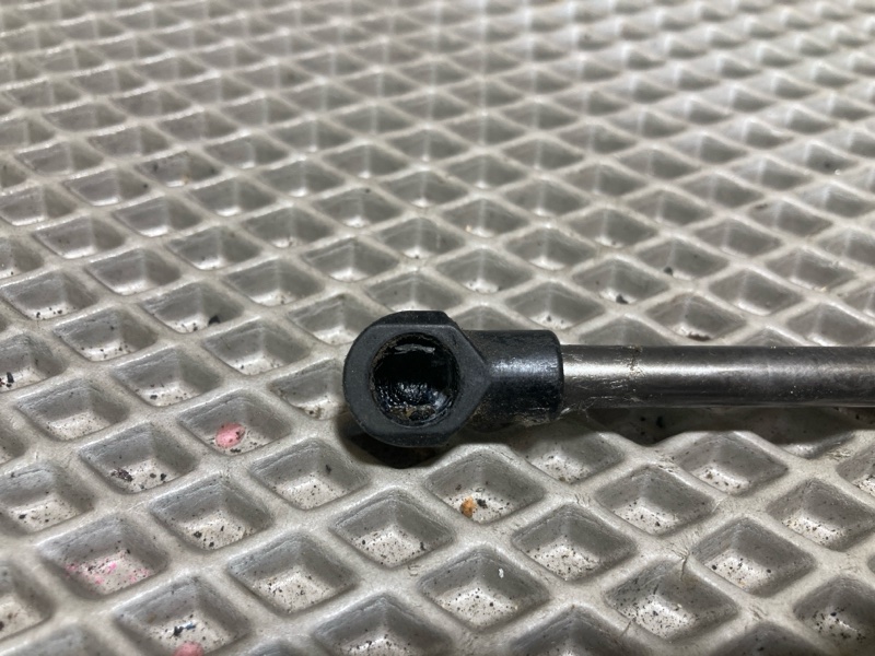 Амортизатор капота, 2500 рублей, Ховрино