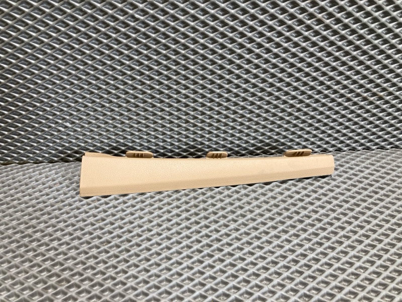 Накладка в салоне, 2000 рублей, Ховрино