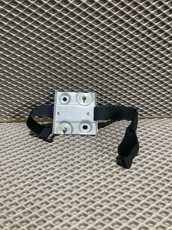 Кронштейн кузова, 500 рублей, Ховрино