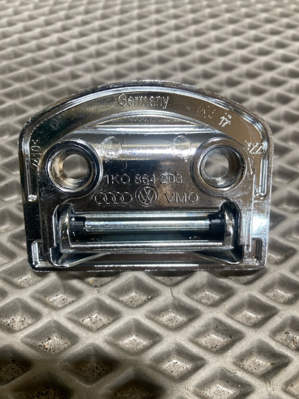 кронштейн пола багажника, 1000 рублей, Ховрино