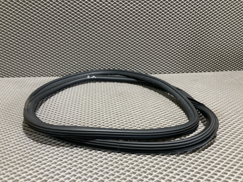 Уплотнительная резинка боковой двери, 4000 рублей, Ховрино