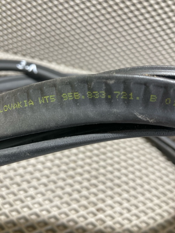 Уплотнительная резинка боковой двери, 4000 рублей, Ховрино