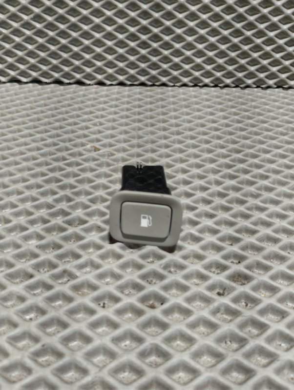 Кнопка открывания бензобака, 1500 рублей, Ховрино