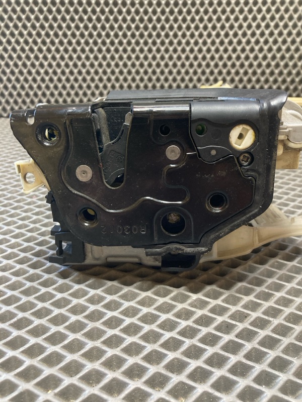 Замок боковой двери, 4000 рублей, Ховрино