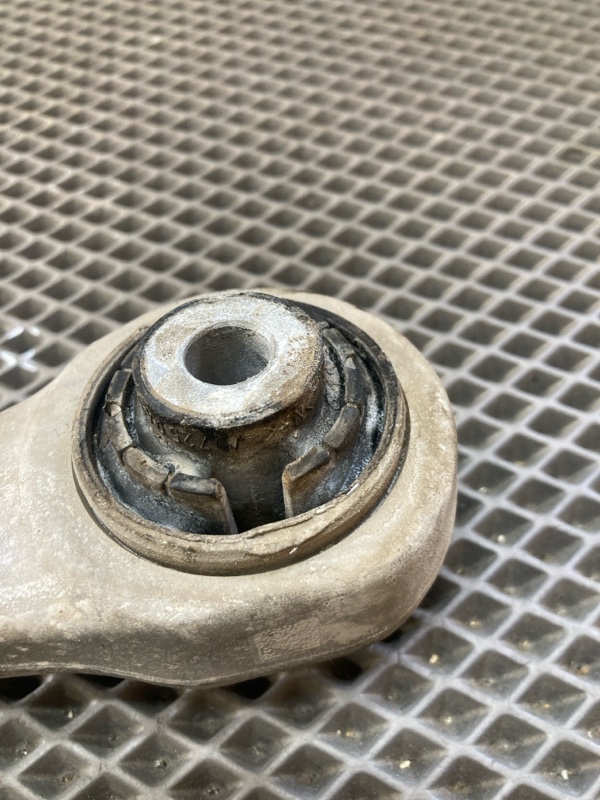 Рычаг подвески нижний, 3000 рублей, Ховрино