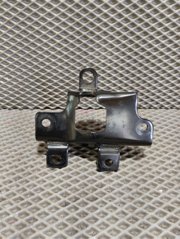 Кронштейн двигателя, 3000 рублей, Ховрино