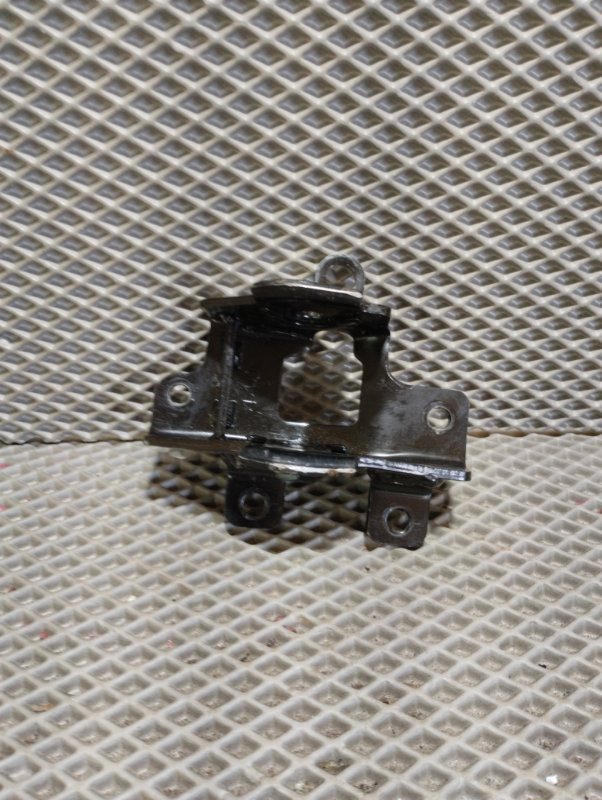 Кронштейн двигателя, 3000 рублей, Ховрино