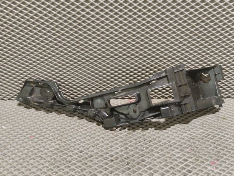 Кронштейн крыла, 1000 рублей, Ховрино