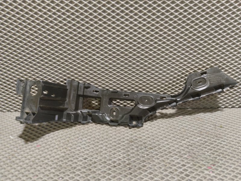 Кронштейн крыла, 1000 рублей, Ховрино