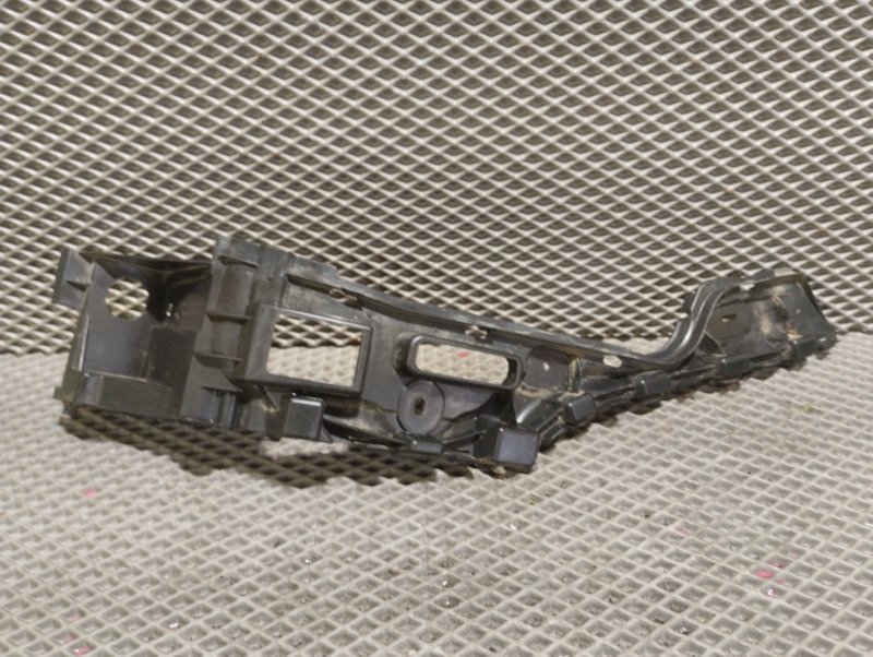 Кронштейн крыла, 1000 рублей, Ховрино