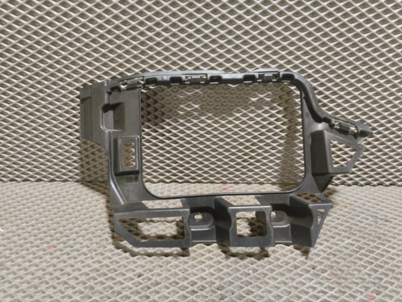 Кронштейн крыла, 2000 рублей, Ховрино