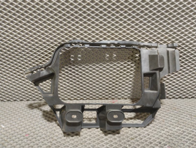 Кронштейн крыла, 2000 рублей, Ховрино