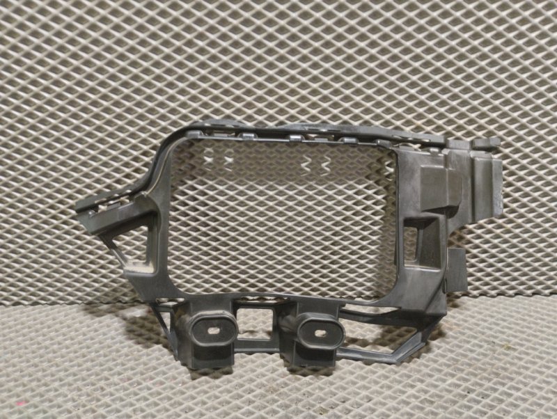 Кронштейн крыла, 2000 рублей, Ховрино