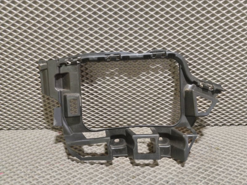 Кронштейн крыла, 2000 рублей, Ховрино