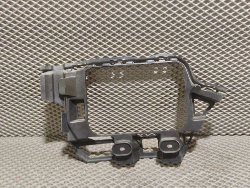 Кронштейн крыла, 2000 рублей, Ховрино