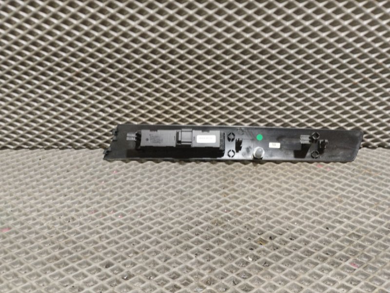 Кнопка регулировки сиденья, 2000 рублей, Ховрино