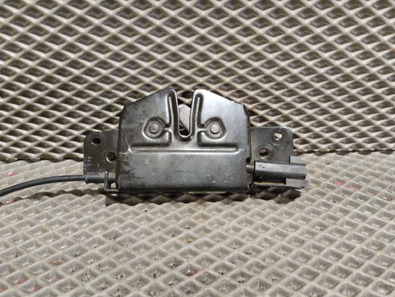 Замок капота, 2000 рублей, Ховрино