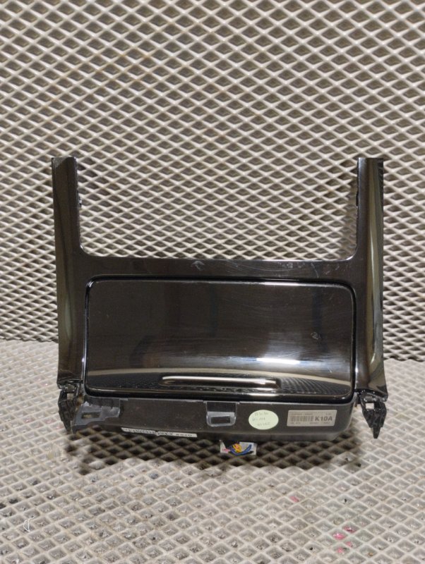 Накладка в салоне, 5000 рублей, Ховрино