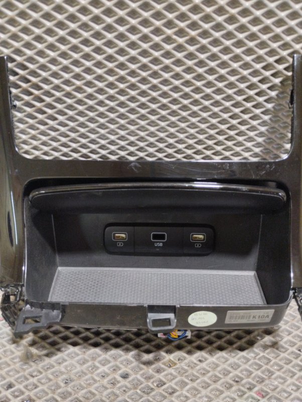 Накладка в салоне, 5000 рублей, Ховрино