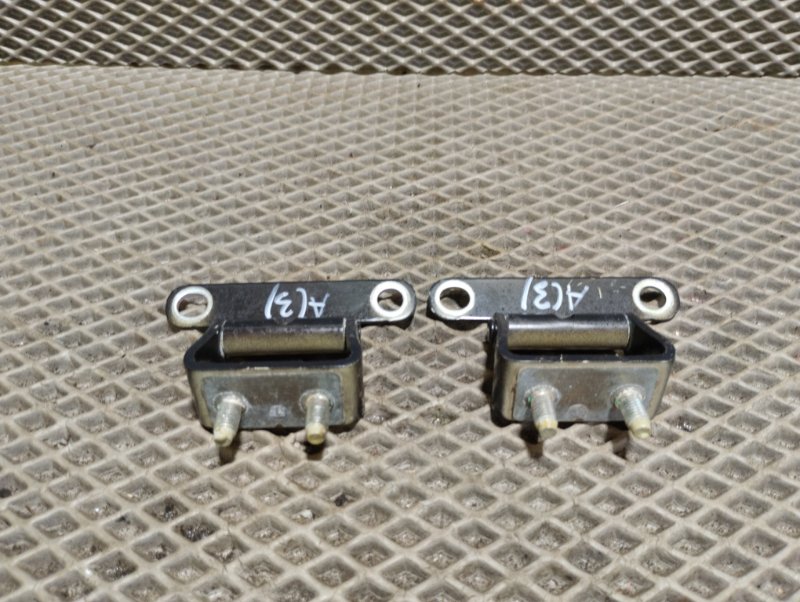 Петля крышки багажника, 4000 рублей, Ховрино