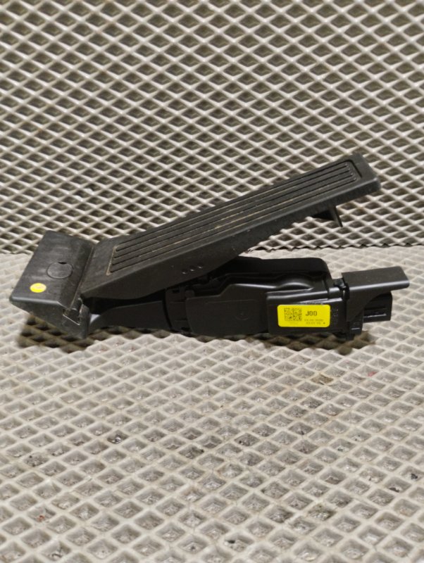 Педаль газа, 2000 рублей, Ховрино