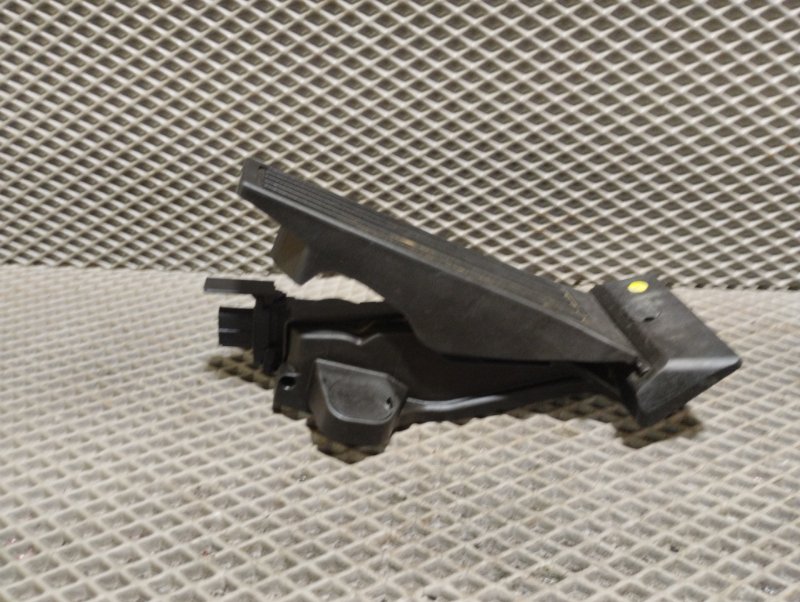 Педаль газа, 2000 рублей, Ховрино