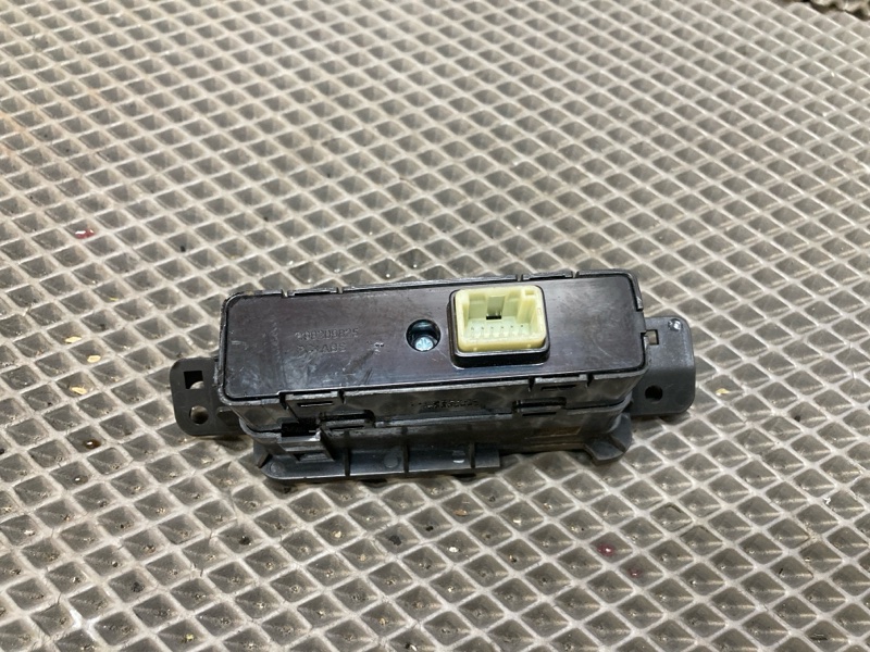 Кнопка стояночного тормоза, 5000 рублей, Ховрино