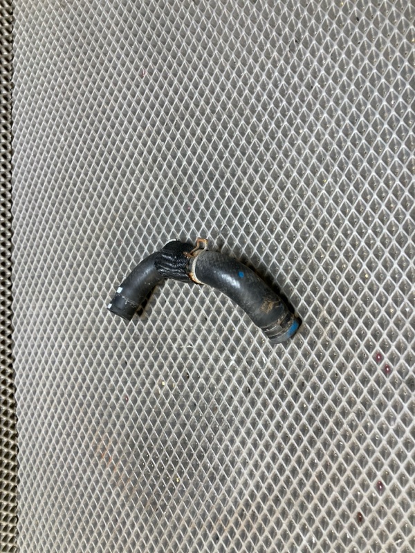 Патрубок системы охлаждения, 1000 рублей, Ховрино