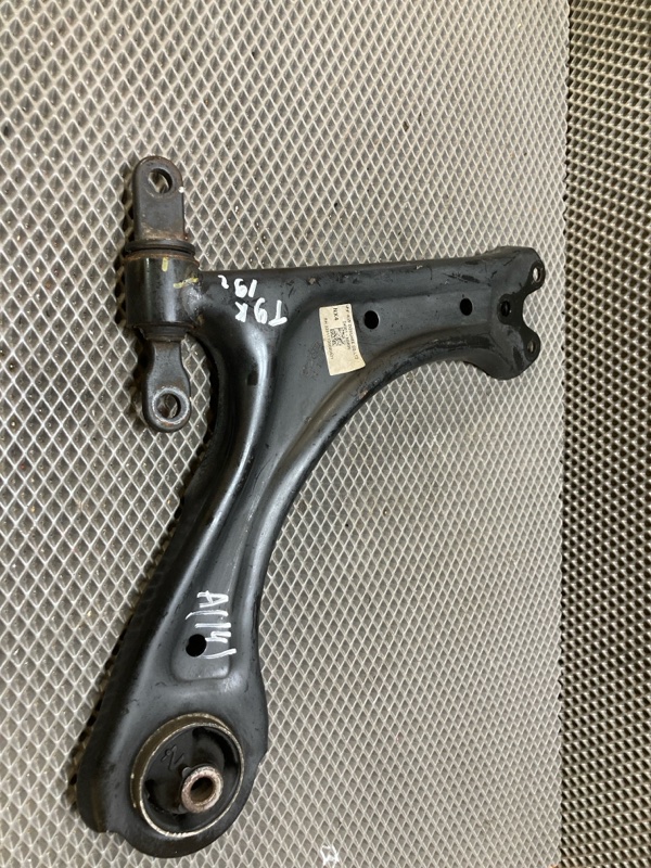 Рычаг подвески нижний, 7000 рублей, Ховрино