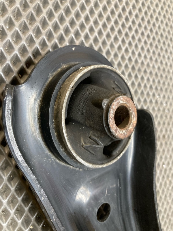 Рычаг подвески нижний, 7000 рублей, Ховрино