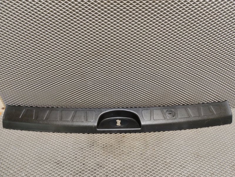 Накладка замка багажника, 3000 рублей, Ховрино