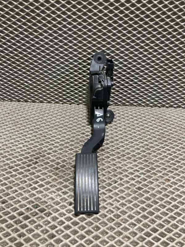 Педаль газа, 3000 рублей, Ховрино