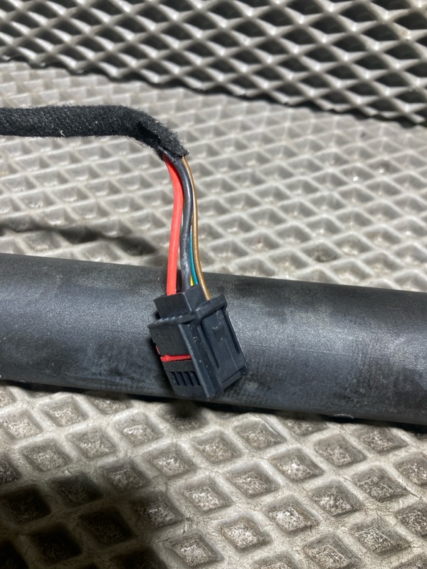 Амортизатор двери багажника, 15000 рублей, Ховрино