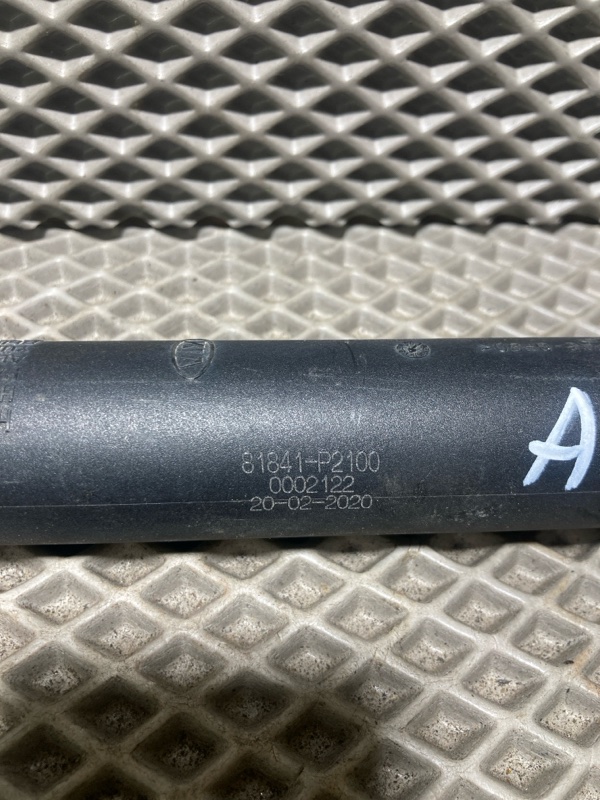 Амортизатор двери багажника, 4000 рублей, Ховрино