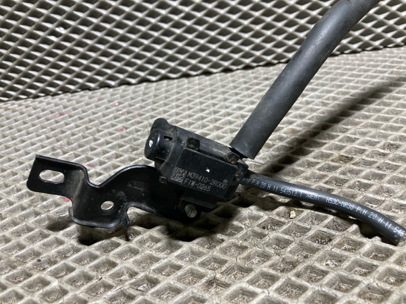 Клапан вентиляции топливного бака, 3000 рублей, Ховрино