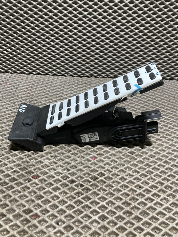 Педаль газа, 8000 рублей, Ховрино