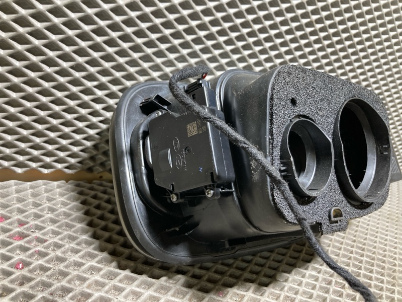 Лючок топливного бака, 7000 рублей, Ховрино