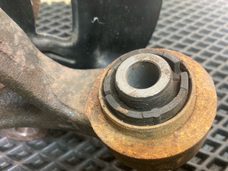 Кулак в сборе со ступицей, 10000 рублей, Ховрино