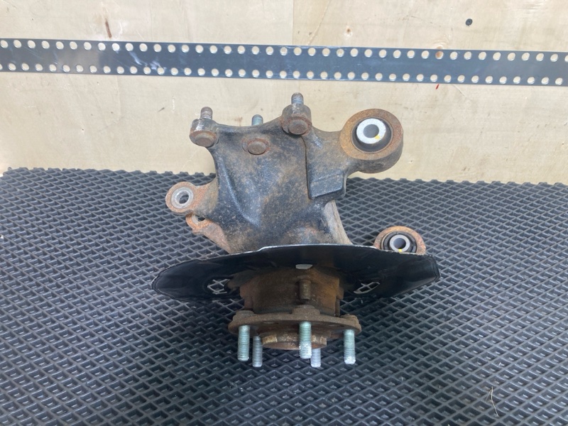 Кулак в сборе со ступицей, 10000 рублей, Ховрино