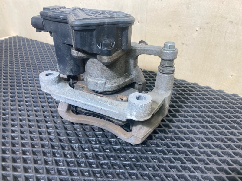 Суппорт тормозной, 15000 рублей, Ховрино